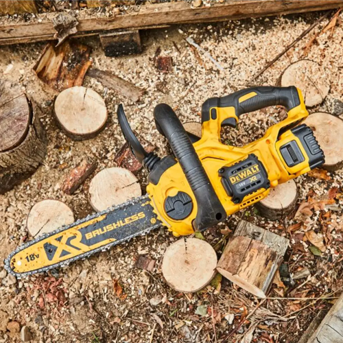 Eletroserra DeWALT Sem Escovas XR 18 V 30 CM DCM565N-XJ